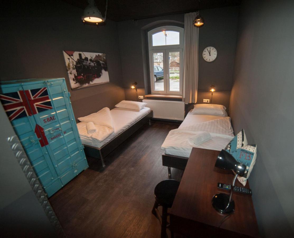 Hostel Am Bahnhof Зуль Экстерьер фото