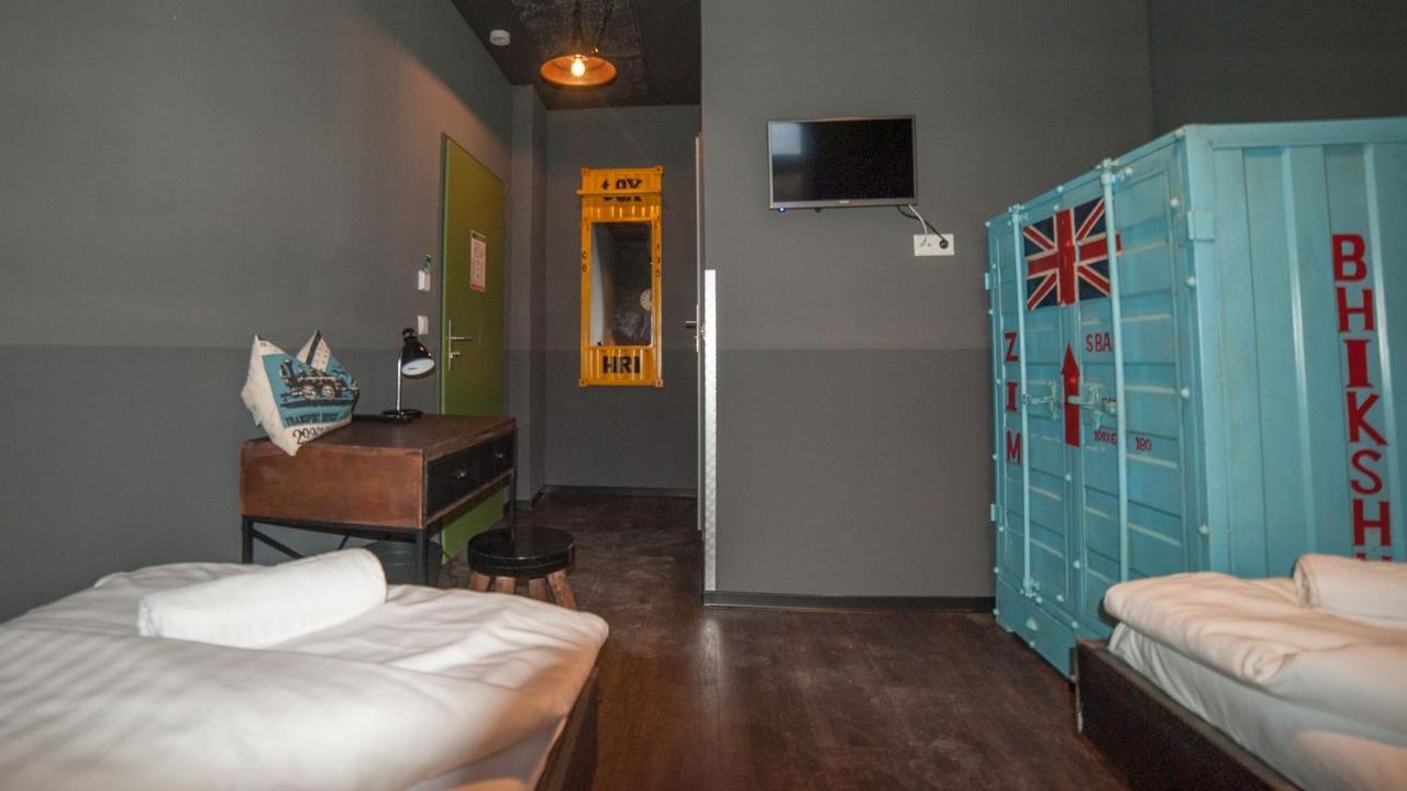 Hostel Am Bahnhof Зуль Экстерьер фото