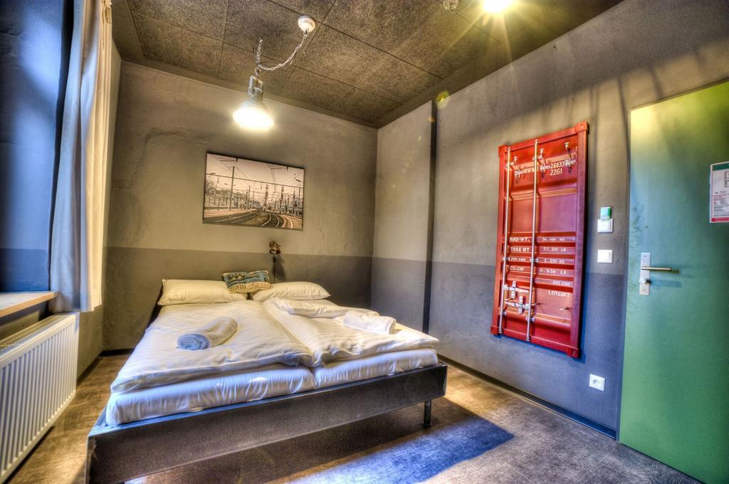 Hostel Am Bahnhof Зуль Экстерьер фото