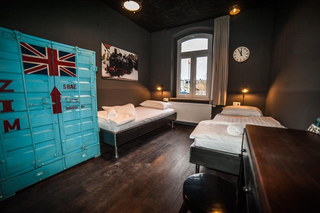 Hostel Am Bahnhof Зуль Экстерьер фото